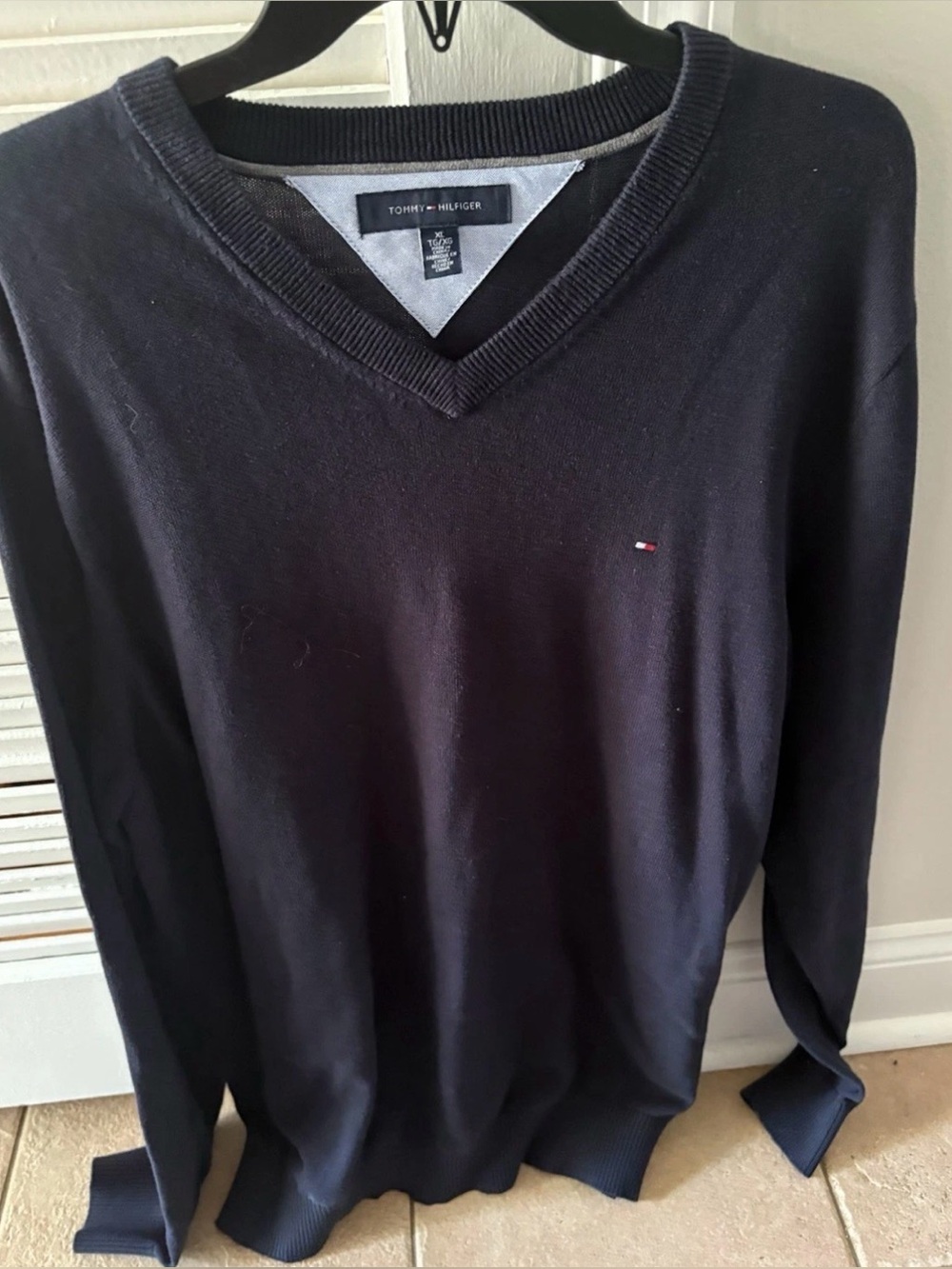 Tommy Hilfiger Men’s Blue V-Neck Sweater XL